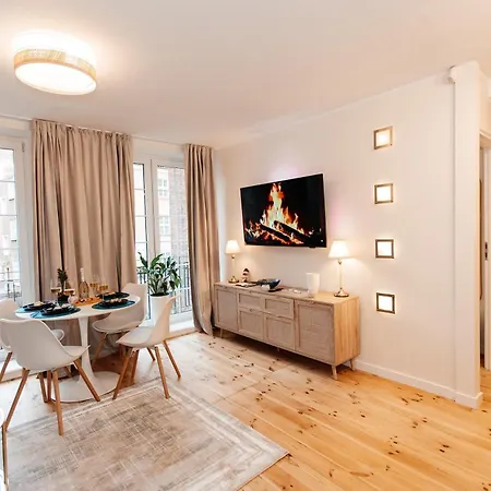 Maya's Flats & 27 - Beautiful On Piwna Street In The Old Town Apartment
