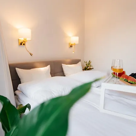 Maya's Flats & 27 - Beautiful On Piwna Street In The Old Town * Gdańsk