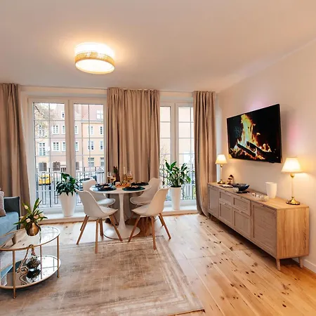Maya's Flats 27 - Old Town Apartman *