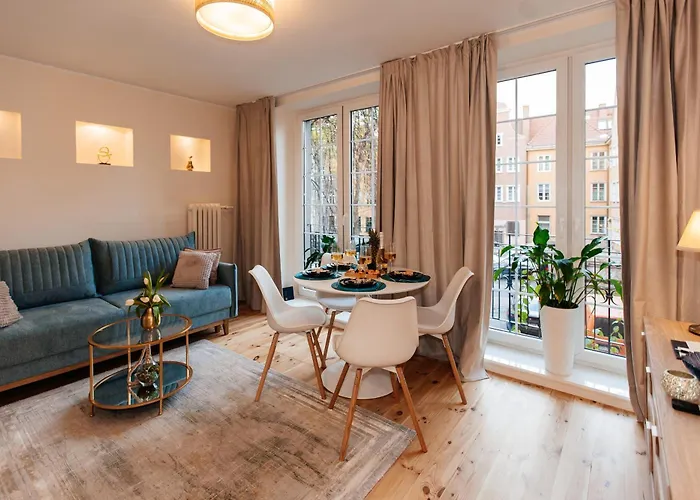 Maya's Flats & 27 - Beautiful On