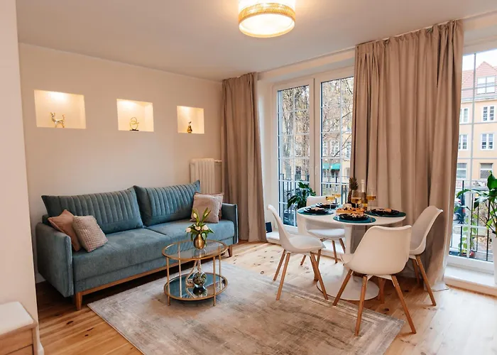 Maya's Flats & 27 - Beautiful On *