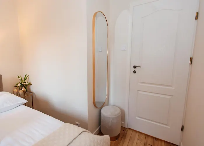 Maya's Flats & 27 - Beautiful On Apartament