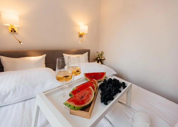 Maya's Flats & 27 - Beautiful On 格但斯克